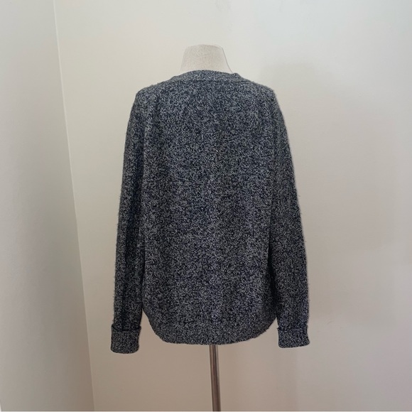 Vintage Marshall Fields 100% New Wool Scotland Gray Cardigan Sweater Size Large - Picture 3 of 14